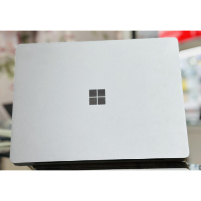 Microsoft Surface Laptop 3 | I5 - 10th Gen | 16 GB RAM - 512GB SSD | 14" Full HD Display | Balck - Silver